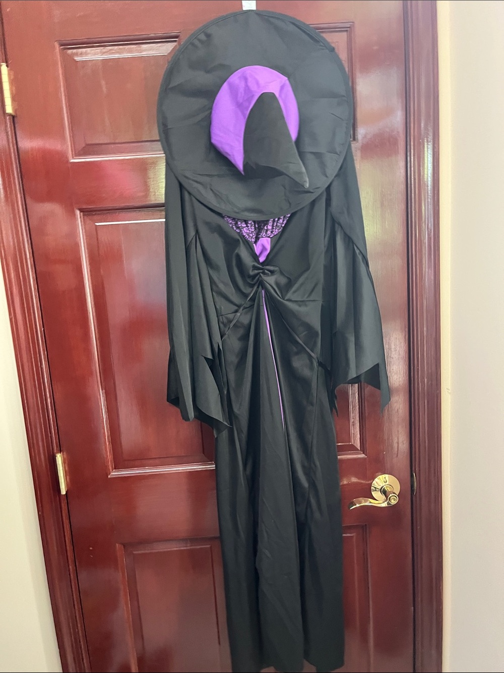 Jars size medium Black and Purple Witch Costume Cloak with hat